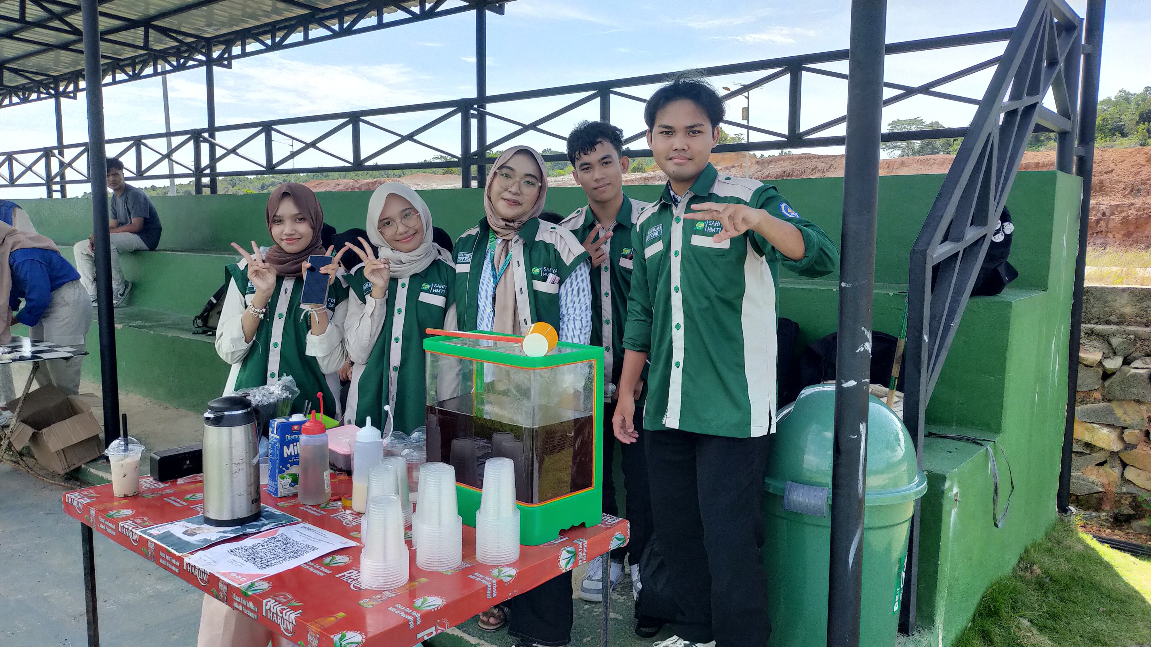 HMTI’s Entrepreneurship Division launched its first bazaar in conjunction with the Minisoccer event.